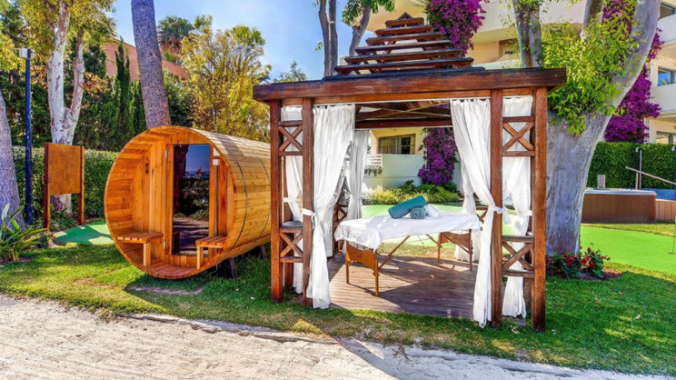 VIVA Golf Adults Only